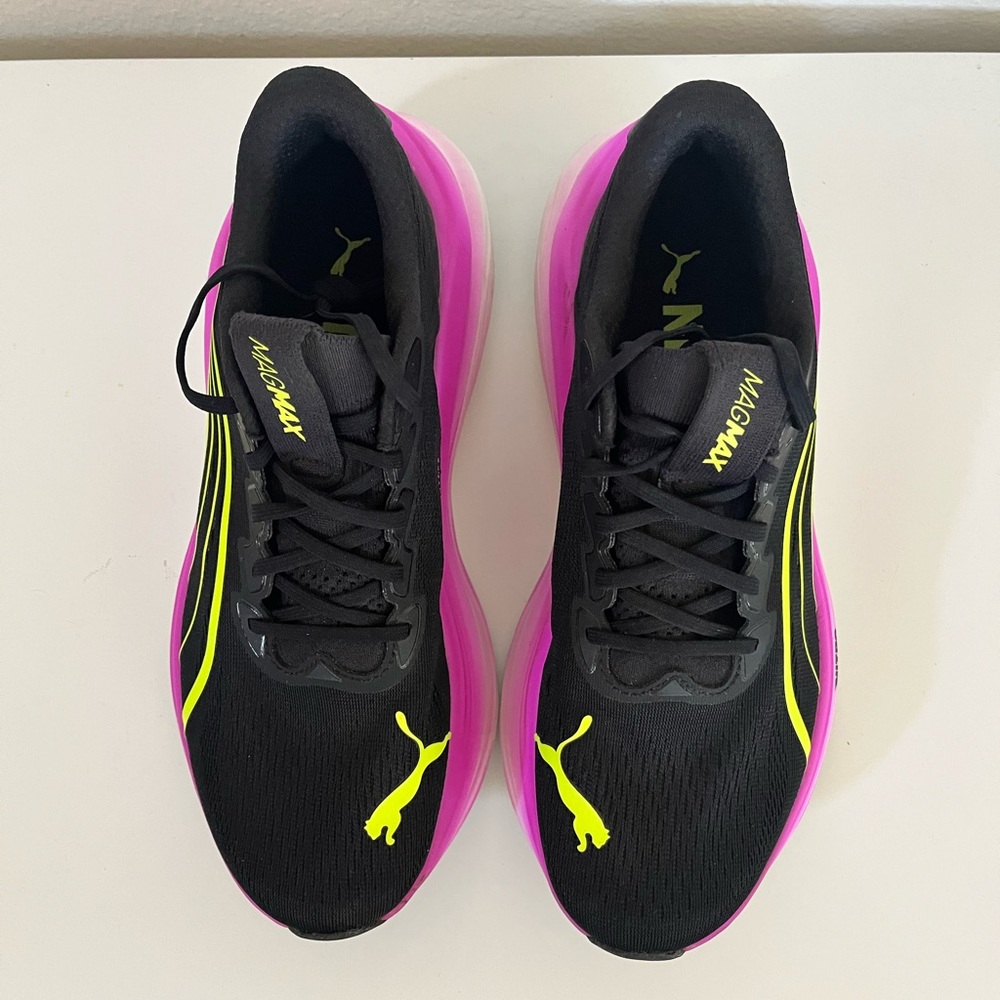 Puma MagMax Nitro Women’s Running Shoe size 10 black pink